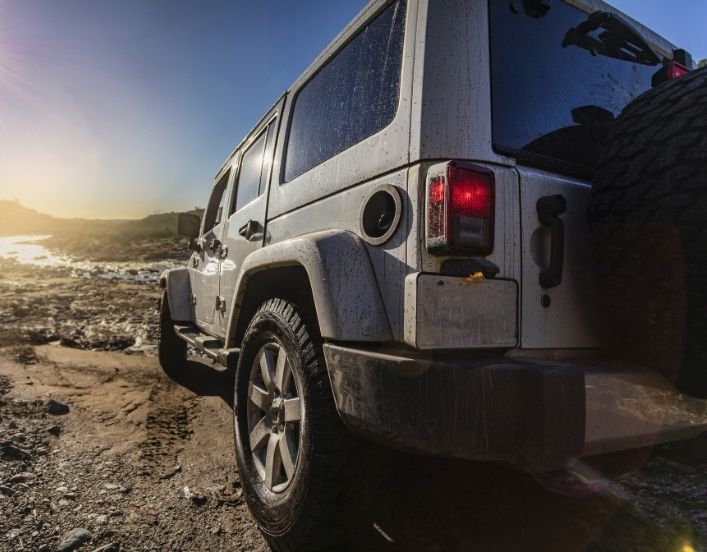 The Difference Between Running Boards and Rock Sliders