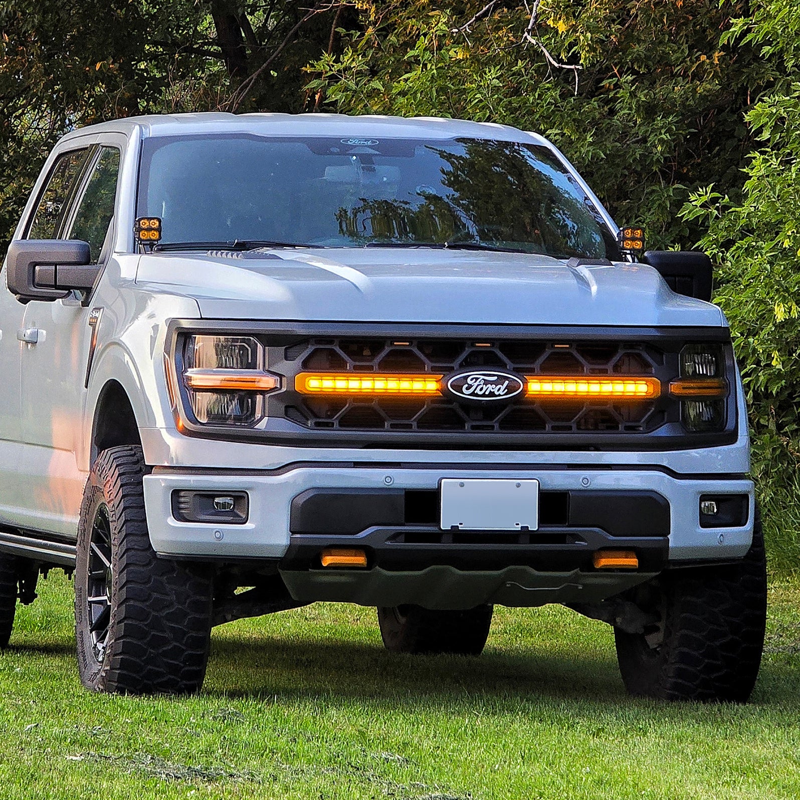 AMERICAN MODIFIED Led Light Bar For American Modified 24+ Ford F150 Grille